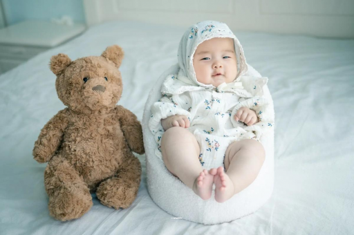 泽州宝宝吃不饱母乳的症状